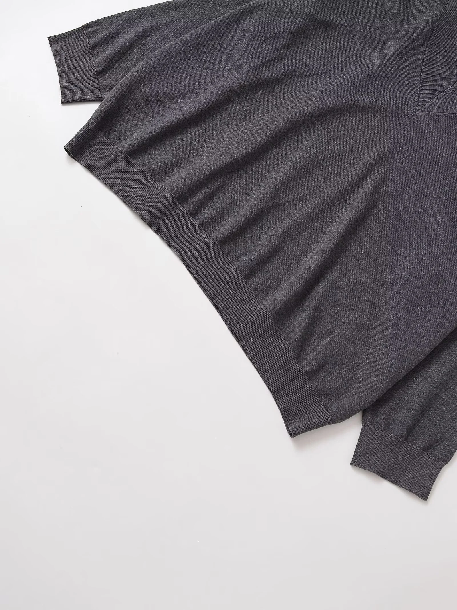 เสื้อสเวตเตอร์ถักผสมผสาน สไตล์ลำลอง เรียบง่าย สบายๆ สำหรับผู้หญิง คอลเลคชั่นฤดูใบไม้ร่วง ปี 2025