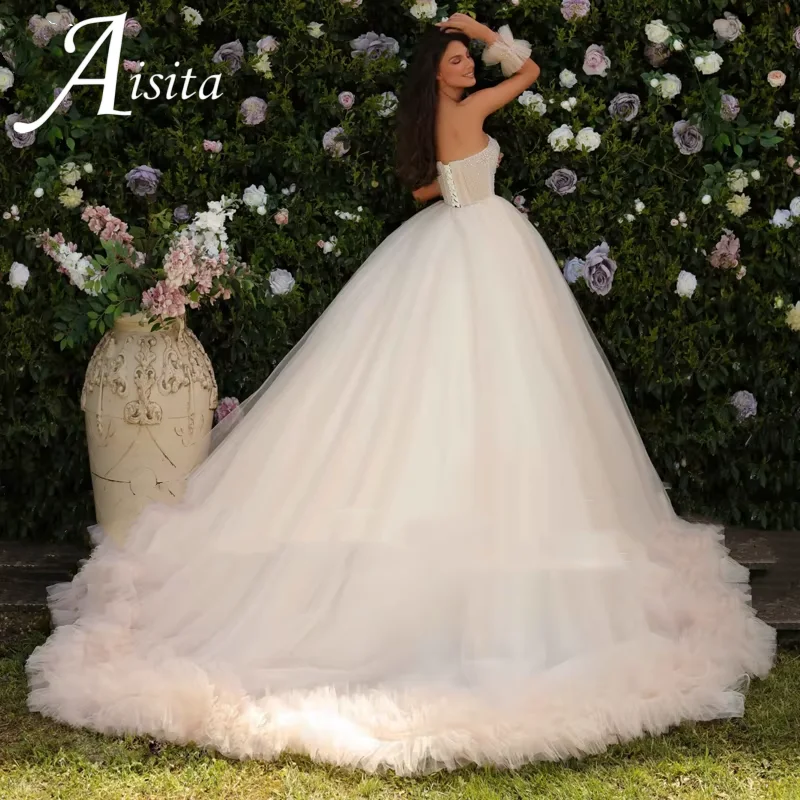 Sweetheart Strapless Lace Up Ball Gown Wedding Dress 2024 Tulle Delicate Beading Off Shoulder Princess Bridal Gown Customized