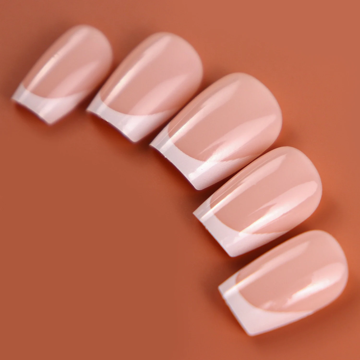 أظافر اصطناعية أكريليك قابلة لإعادة الاستخدام ، طرف فرنسي أبيض ، اضغط على أظافر مزيفة مربعة متوسطة ، غطاء كامل ، أظافر عارية لامعة ،