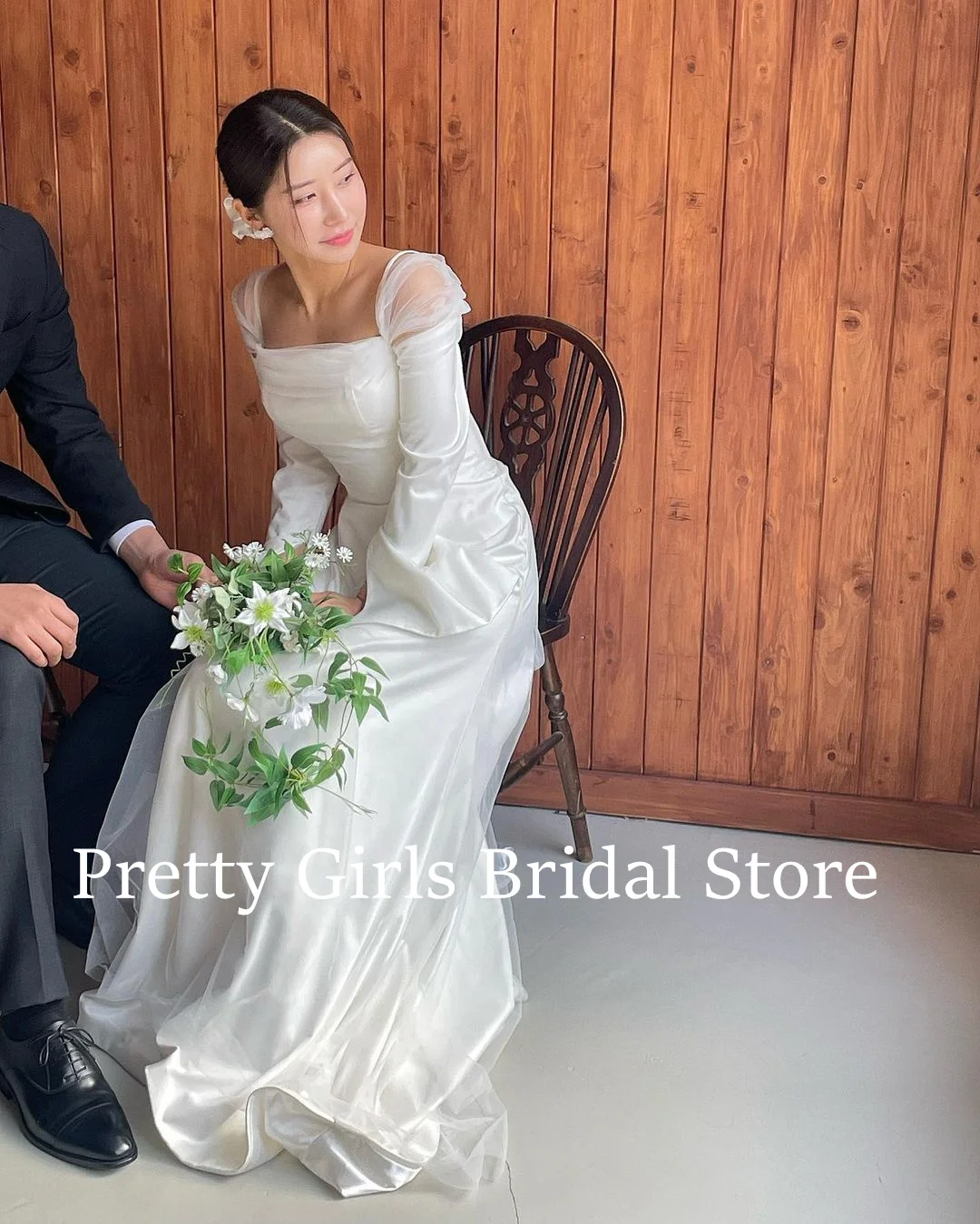 

White Suare Neck Wedding Dress Sheath Modest Bride Gown Korea Robe De Mariée Simple Silk Satin Simple Long Sleeve Wedding Gown