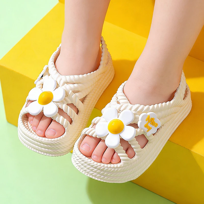New Children's Slippers Summer Girls Bathroom Home Anti Slip Beach Shoes Soft Soled Baby Sandals