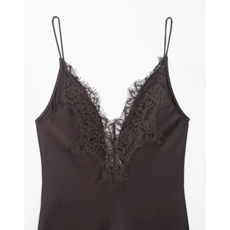 Sukienka damska wiosenna satynowa z koronką, seksowna, z odkrytymi plecami, cienkie ramiączka, asymetryczny dół, boczny zamek, elegancka, szykowna sukienka midi.