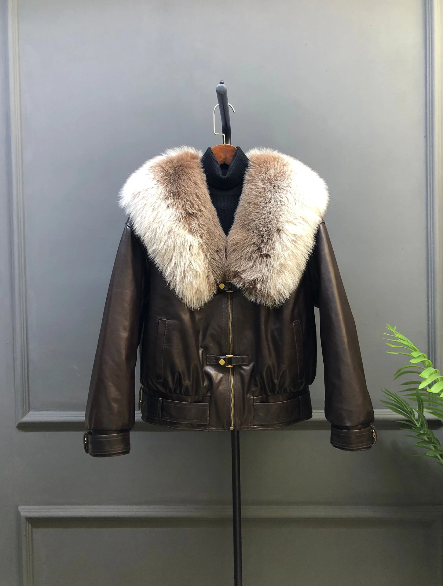 

Утепленная женская куртка из натуральной кожи с воротником из овчины и меха, с эффектом масляного воска, Bao Na Qian Qi