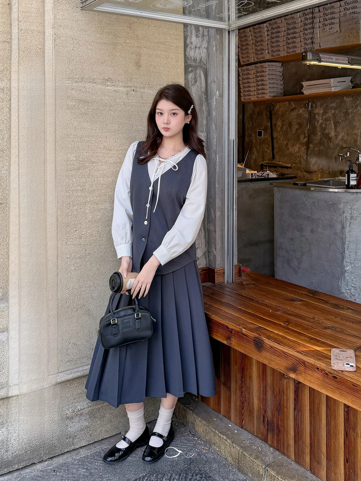 

Новый высококачественный комплект из двух предметов: имитация жилета и юбки, большие размеры, женская модная весенняя повседневная юбка А-силуэта с V-образным вырезом