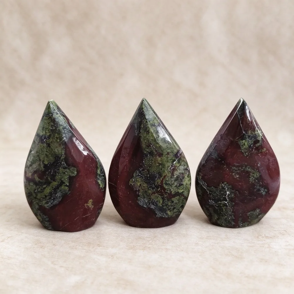 Natural Dragon Bloodstone Teardrop Shape Polished Crystal for Home Office Living Room Decoration Collection Desk Ornament
