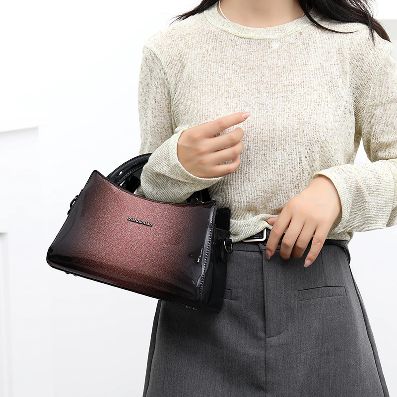 2023 Trendy Style New Collection Brand Designer Women Crossbody Tote Bagb Sleek Ladies Essential Luxury Patent Leather Handbag