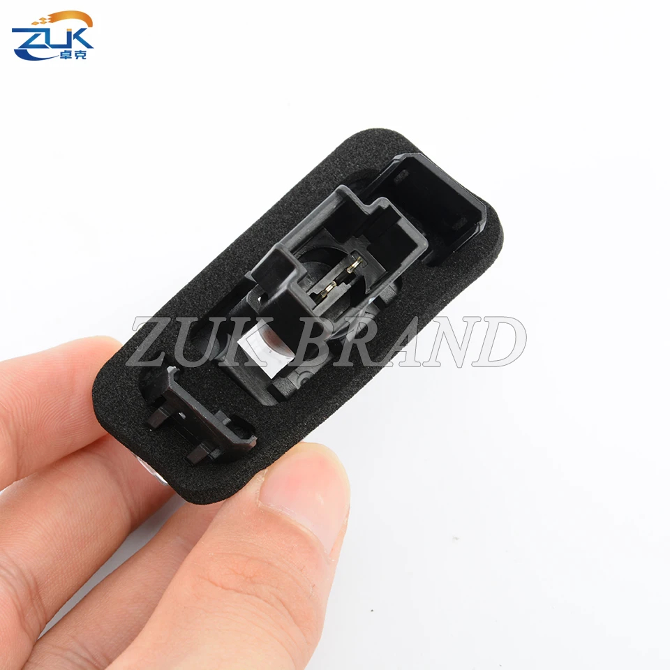 ZUK Rear License Plate Light Lamp For TOYOTA AVENSIS VERSO E`Z YARIS LEVIN CAMRY COROLLA AURIS OEM:81270-0F020 81270-02131