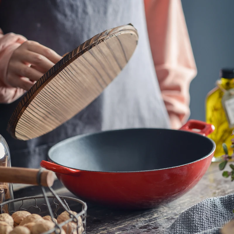 Enamelled Cast Iron Vintage Thickened Woks Non-coated Non-stick Pans Small Household Binaural Iron Wok with Wooden Lid