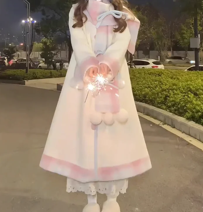 เสื้อโค้ทผู้หญิงน่ารัก สไตล์โลลิต้า อ่อนหวาน ผ้าขนสัตว์ แขนยาว ผูกเชือก แฟชั่นอเนกประสงค์ ทรงหลวม ช่วยลดอายุ ให้ความอบอุ่น เหมาะสำหรับฤดูหนาว