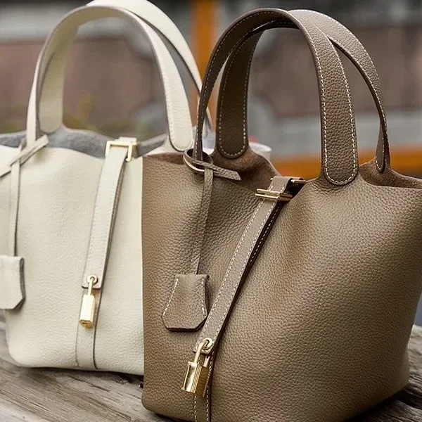 Sac à Main de Luxe et Design à la Mode pour Femme, Sacoche à Bandoulière Colorée, Nouvelle Collection 2024