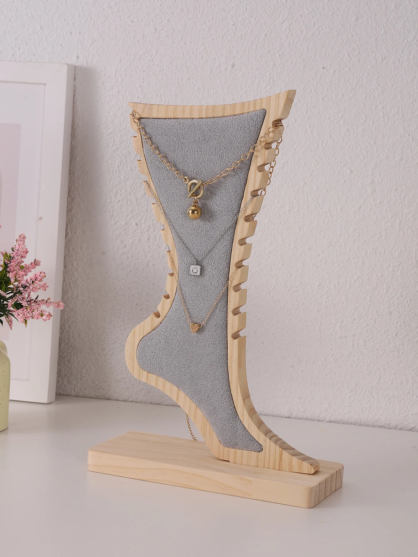 

Solid Wood necklace display stand jewelry rack pendant holder foot jewelry display props jewelry packaging