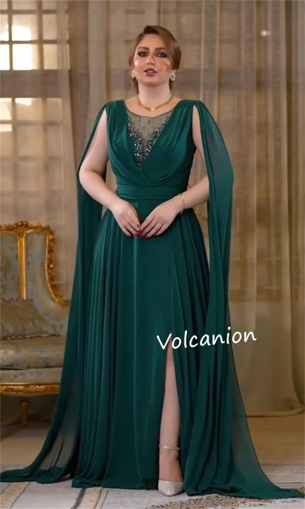 فساتين طويلة مخصصة من الشيفون مطرزة على شكل حرف a ورقبة دائرية مناسبة مخصصة للحفلات الراقصة أنيقة وبسيطة وحديثة