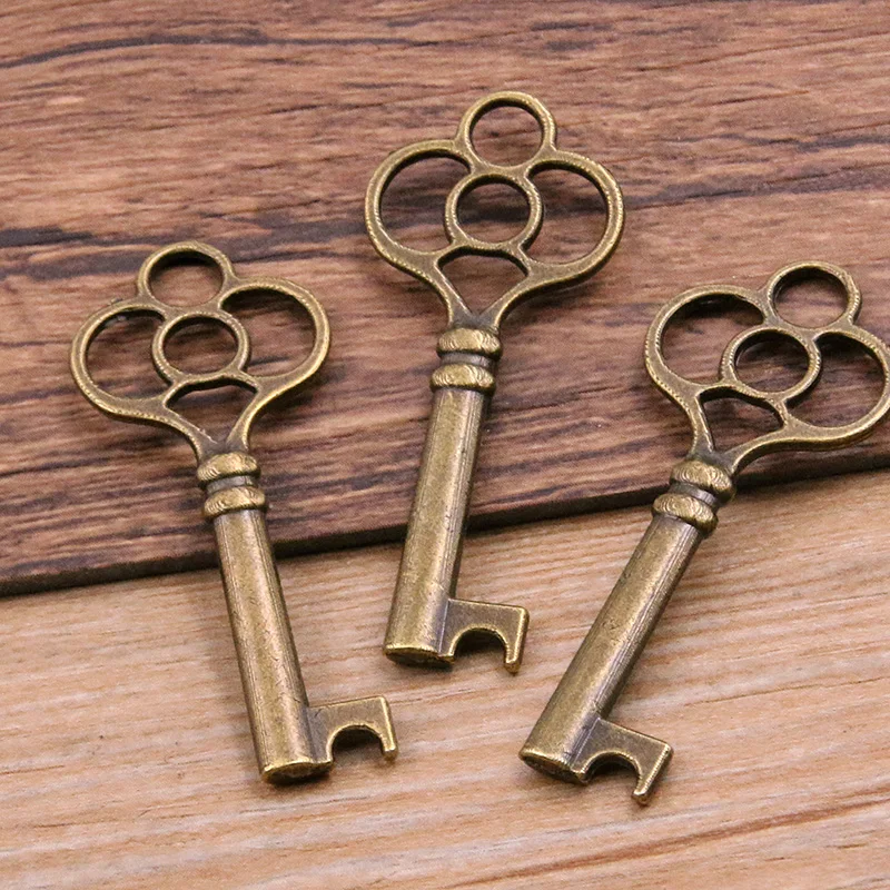 10pcs Wholesale 2022 New 17*42mm Metal Zinc Alloy Key Charms Fit Jewelry Hollow Pendant Makings DIY Handmade Craft