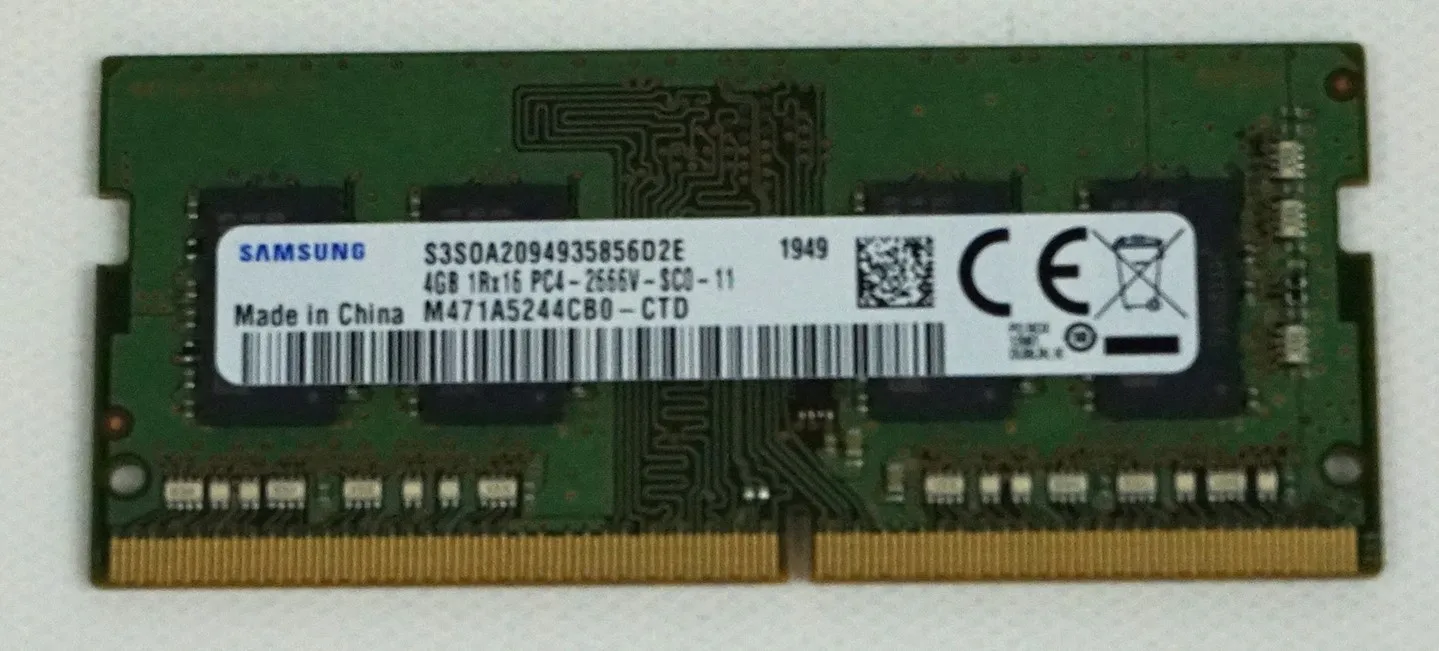 

Samsung M471A5244CB0-CTD — 4 ГБ 1RX16 DDR4 2666 МГц — 260-контактный модуль памяти CL19 12 В SO-DIMM — новый в употреблении