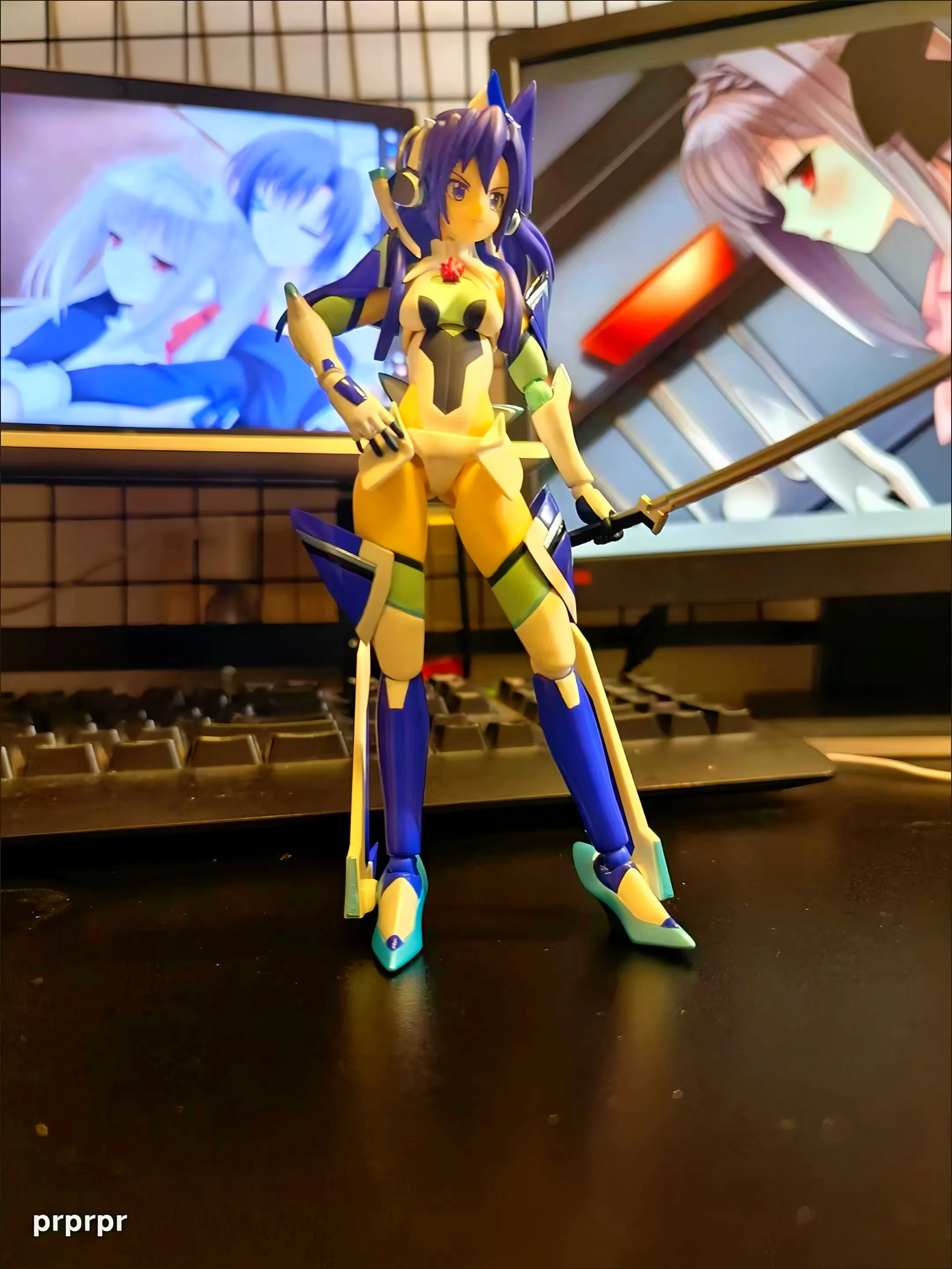 

GSC ACT MODE Mobile Handheld Warrior Figure Kris Machine Girl Toy with Sound Effects Standing Flower Wind Cry Wings Snow Feature