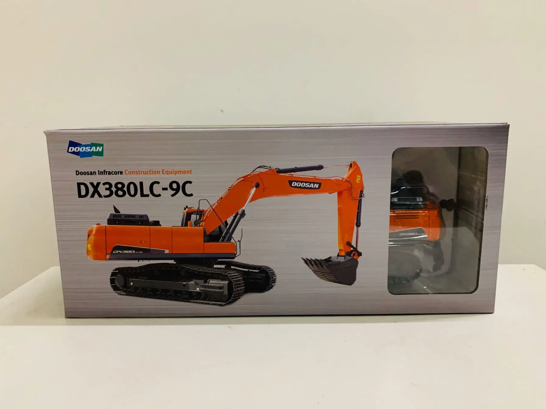 Doosan DX380LC Crawler Excavator 1/50 Scale Die-Cast Model New in Original Box