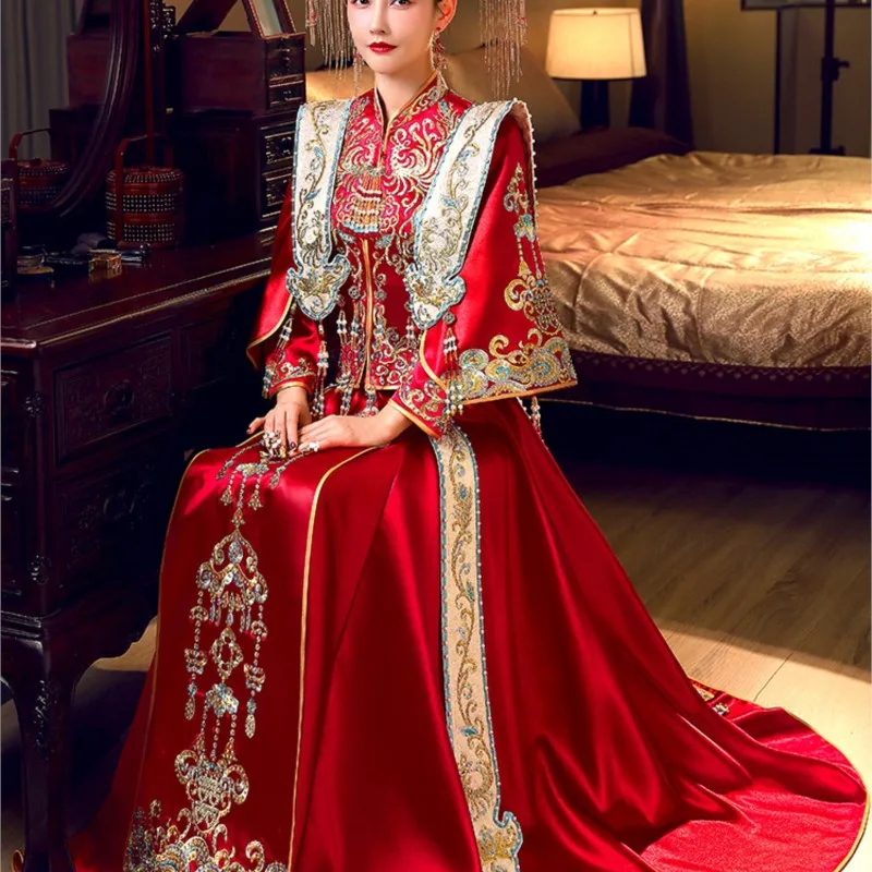 

New satin Hanfu wedding dress Chinese-style gown phoenix crown and red cape