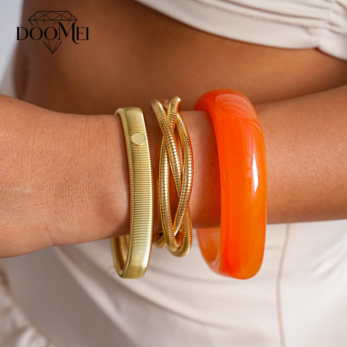 DOO MEI 3 Pcs Orange Resin Acrylic Smudging Bangles for Women on Hand Gold Color Geometric Spring Bracelets Bangles Jewelry Gift
