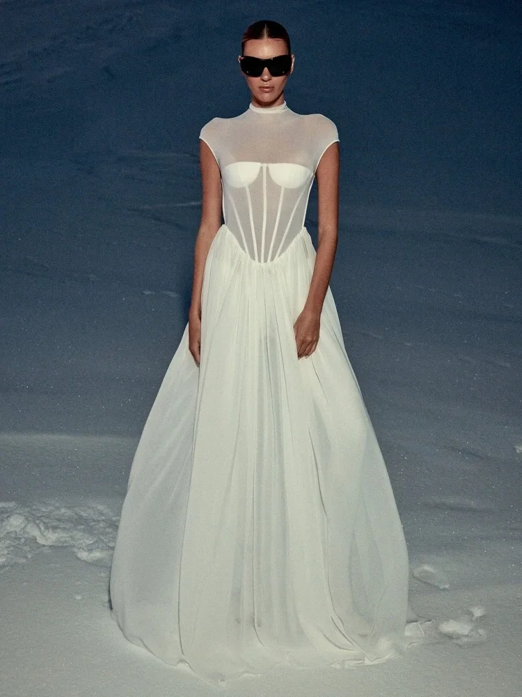 Nuovo abito lungo sexy a trapezio in rete senza maniche con collo alto da donna bianco trasparente pieghe abiti slim eleganti abiti da festa di nozze