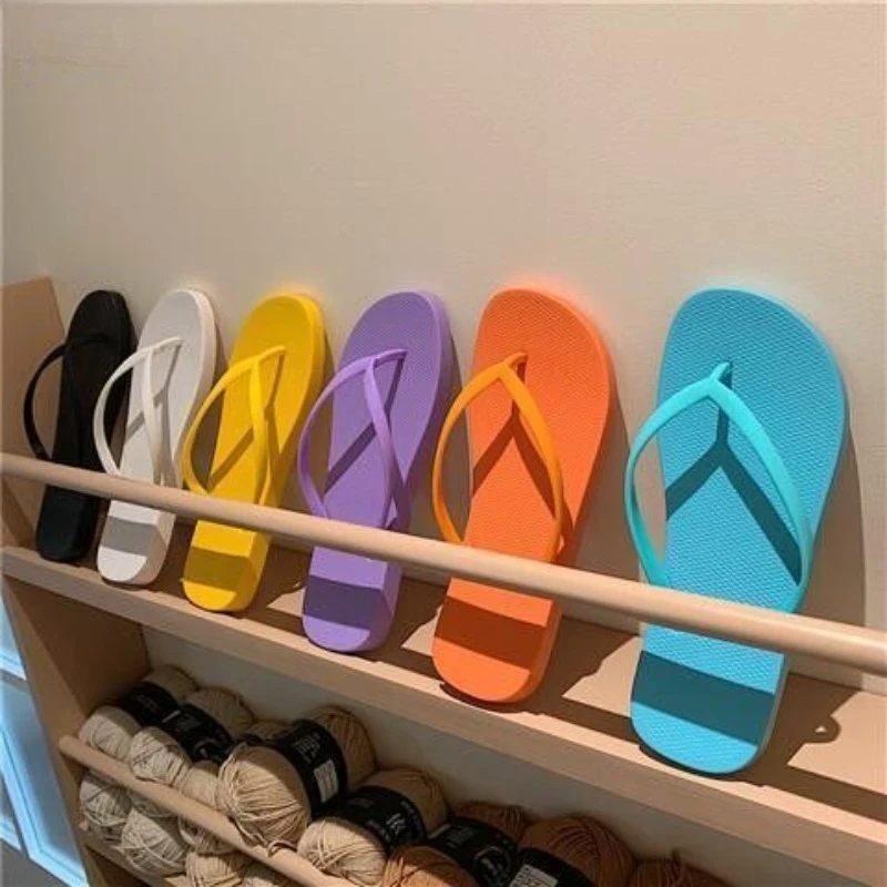 

Summer PVC Women's Flip Flops Solid Color Anti Slip Beach Sandals Sweet Anti Slip Fashionable Slippers Comfortable Home Slippers