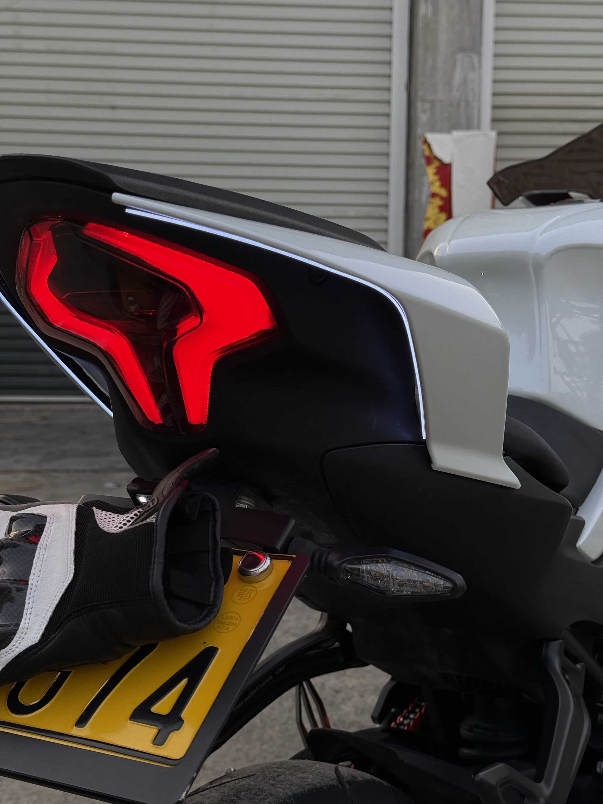 ل CFMOTO 450SR 450 SR SRS CF400-6-9 دراجة نارية الذيل ضوء الخلفية مؤشر LED مصباح لتجميع الضوء الخلفي 2025 #3