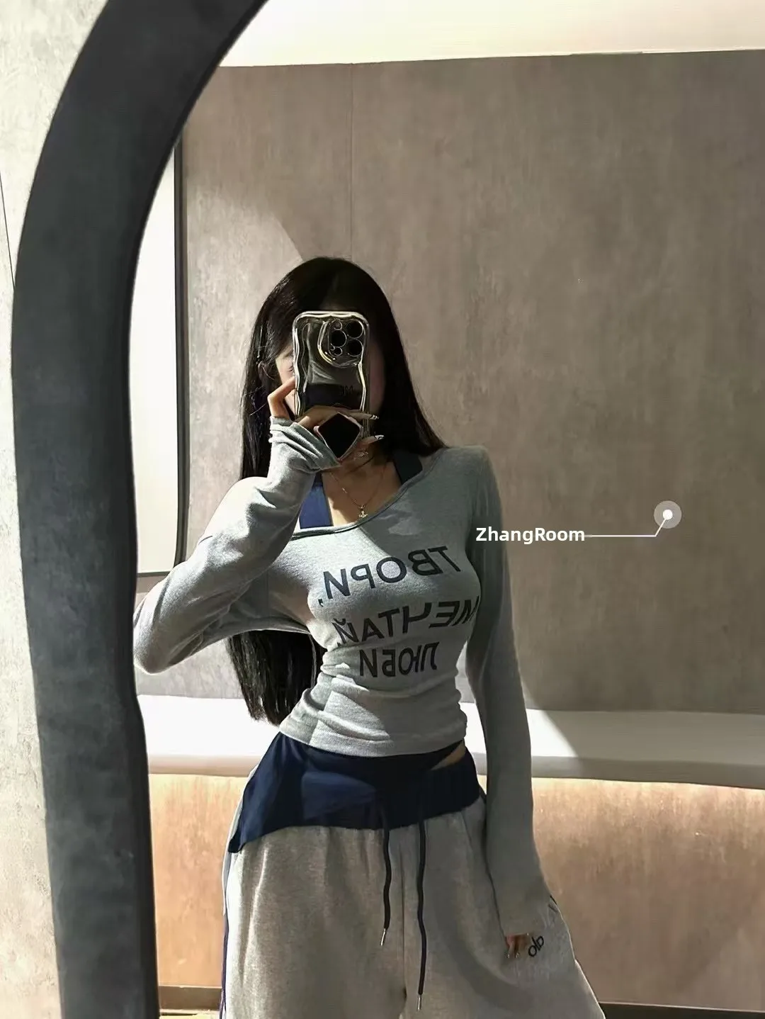 

Korean Sle oulder Bared Fake Two-Piece T-irt Women Slim Fit Autumn New Arrival Cotton Long Sve round Ne Top