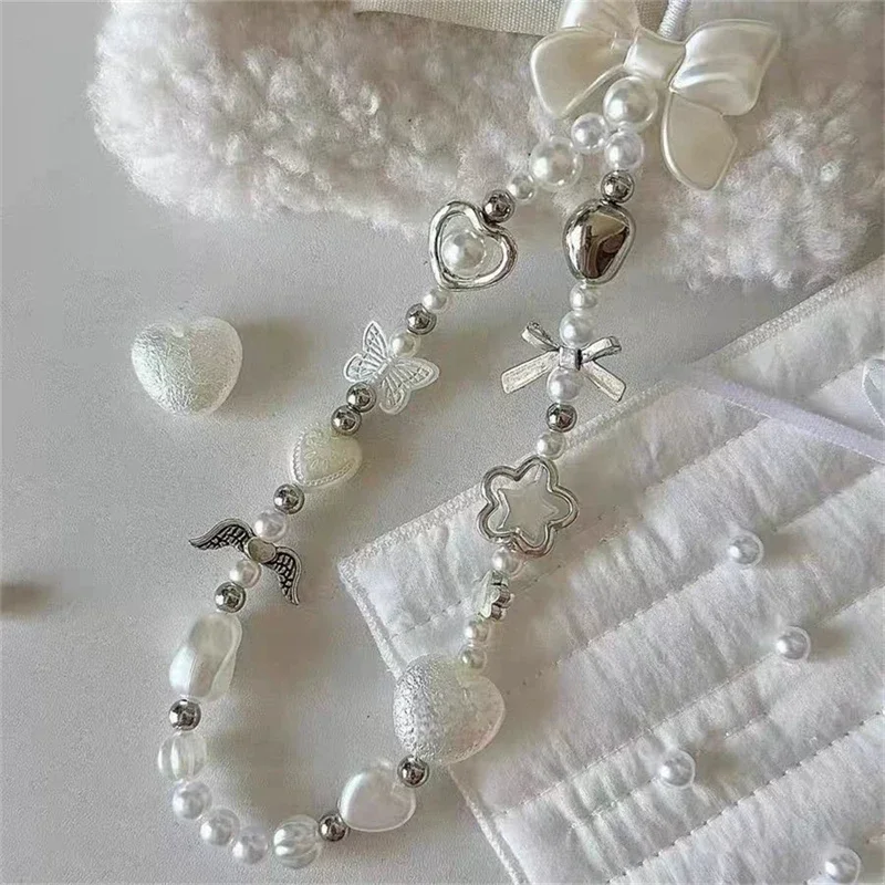 Korean Cute White Bowknot Heart Pearl Beaded Phone Chain for IPhone 15 CCD Camera Hanging Rope Anti-Lost Lanyard Hanging Jewelry