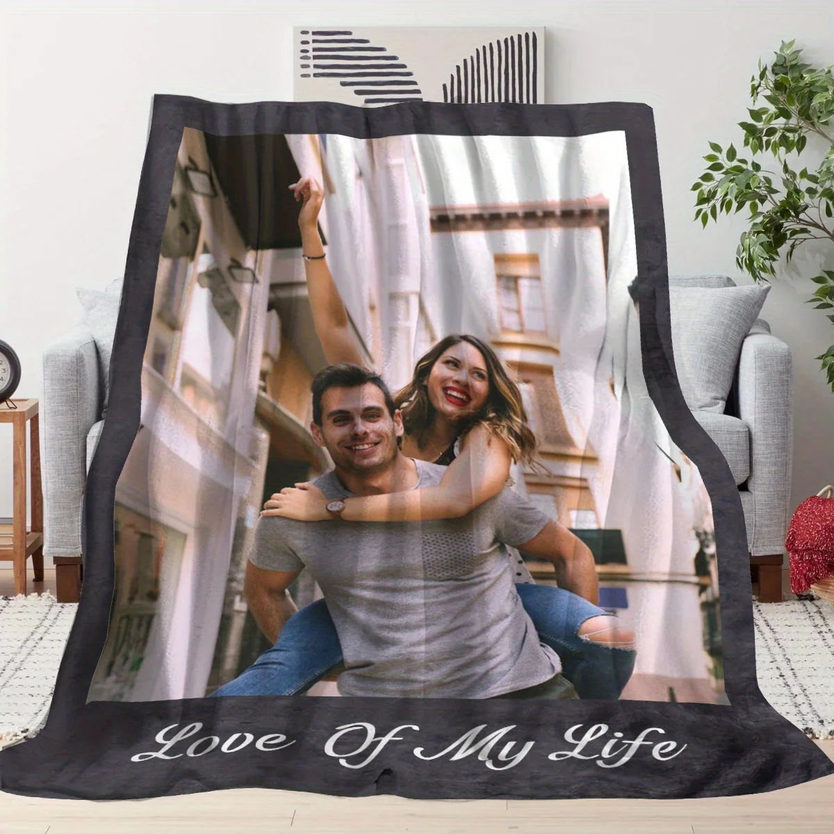 1 Custom Photo Frame Blanket with Couple's Photo, Personalized Gift for Wife, Husband, Girlfriend, Boyfriend, Suitable for Sofa, Bed, Office, Car, and Outdoor Travel - Suitable for All Seasons, Gift for Men, Women, Couples, Best Friends, Gatherings, Thanksgiving, Christmas, Halloween, Birthday Gifts