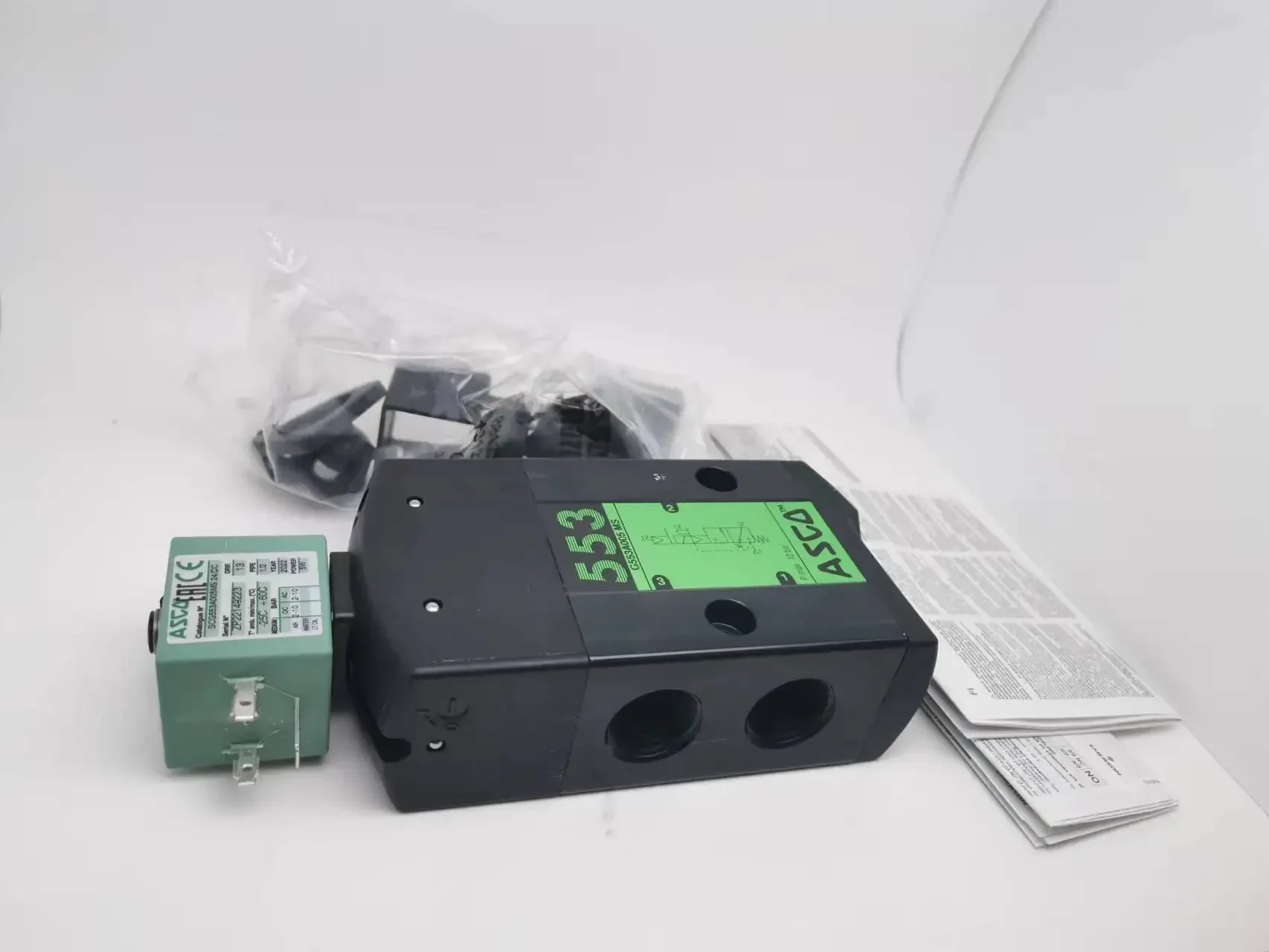 3-Wege-Rohrmagnetventil SCG551A005MS NUMATICS mit 2 Positionen