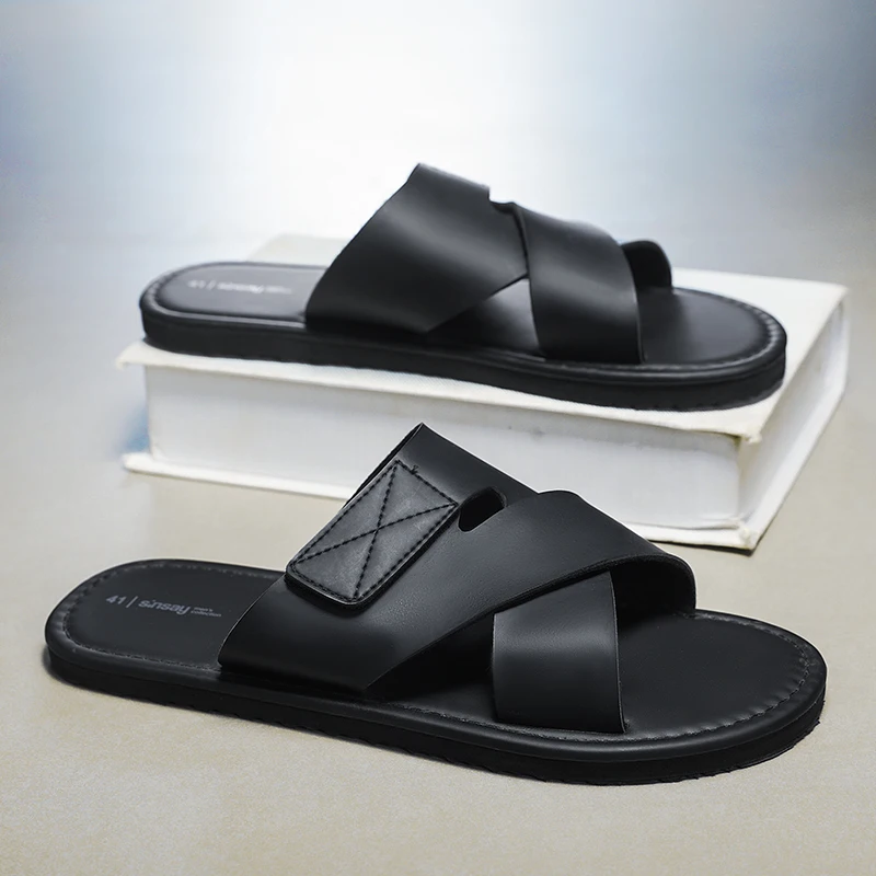 

Men Slippers Indoor Outisde Non-slip Soft Light Fashion Casual Flat Shoes PU Upper Beach Men Sandals Plus Size 46 47