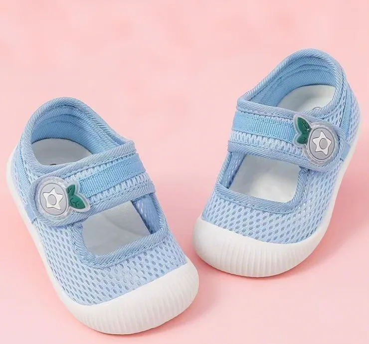 2025 جديد طفلة الصنادل حذاء طفل صغير الصيف لينة وحيد عدم الانزلاق حذاء طفل تنفس أحذية وظيفية الأطفال