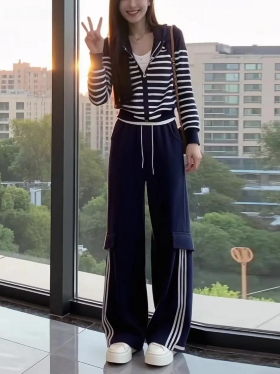 

La Chapelle Casual Sportswear Set Women Spring Autumn Winter New Color Block Striped Hat Shirt Wide Leg Pants Two Piece Set