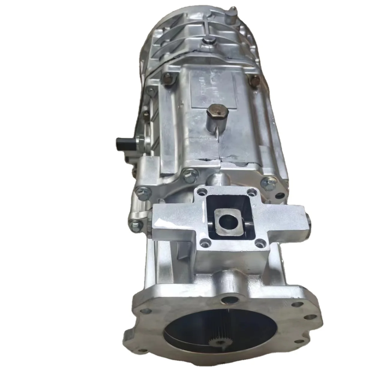 

In the Foton Tunland Pickup Jiangxi JC538T10 Transmission Assembly P1171010008A0 All-wheel-drive