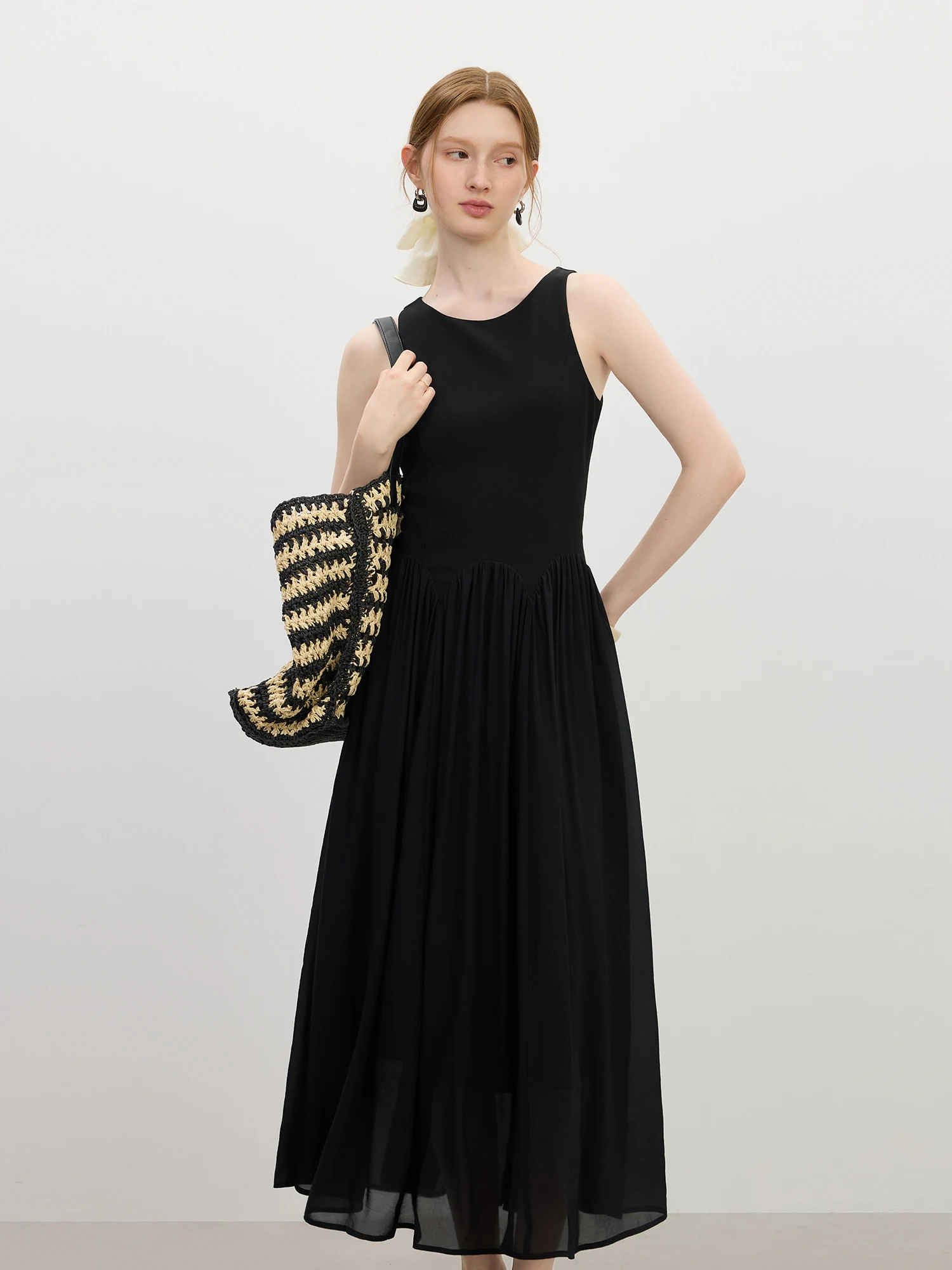 FSLE 2025年夏 レディース リトルブラックTシャツワンピース - フレンチ風メッシュインサートコンターステッチでエレガントな気品