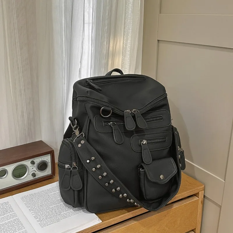 

Retro Children Backpacks for Boy Rivet Trend Cute Backpacks Fashion Backpacks Class Bags for Girl Designer Bag Mochilas Mujer