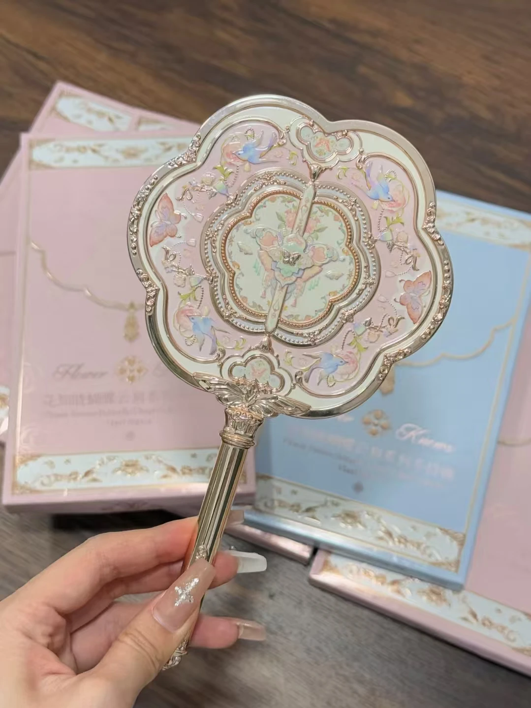 

Зеркало для макияжа Flower Knows Cloud Shoulder Series, ручное