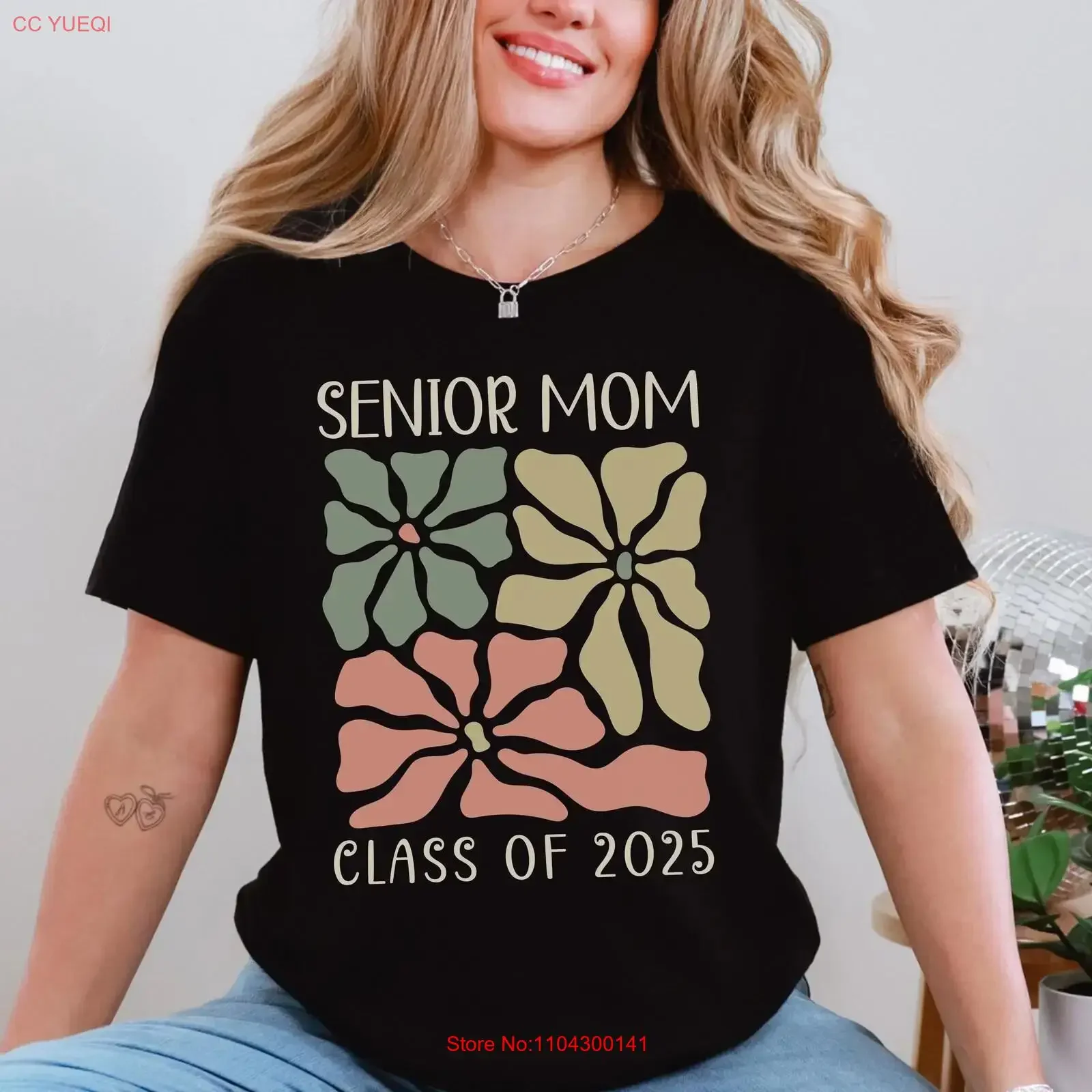 Senior Mom T Shirt Class Of 2025 Graduation Proud A Grad vintage Washed Stylish homme designer clothes Casual fashion