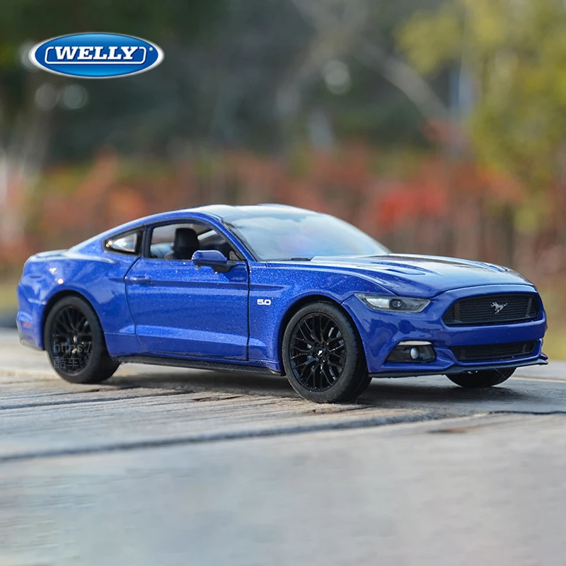 

1:24 WELLY 2015 Ford Mustang GT Alloy Sports Car Model High Simulation Diecast Metal Model Toy Collection Gift Children