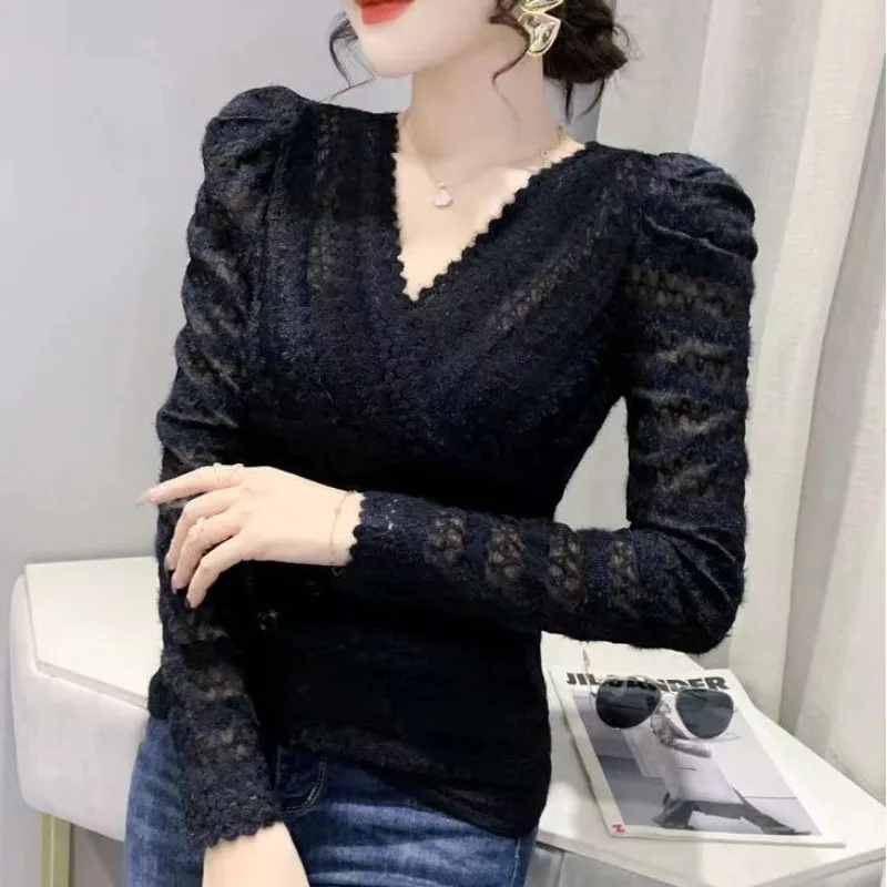 

New Autumn and Winter Plus Velvet V-neck Fashionable Sexy Inner Slim Long-sleeved Grinding Lace Base Top