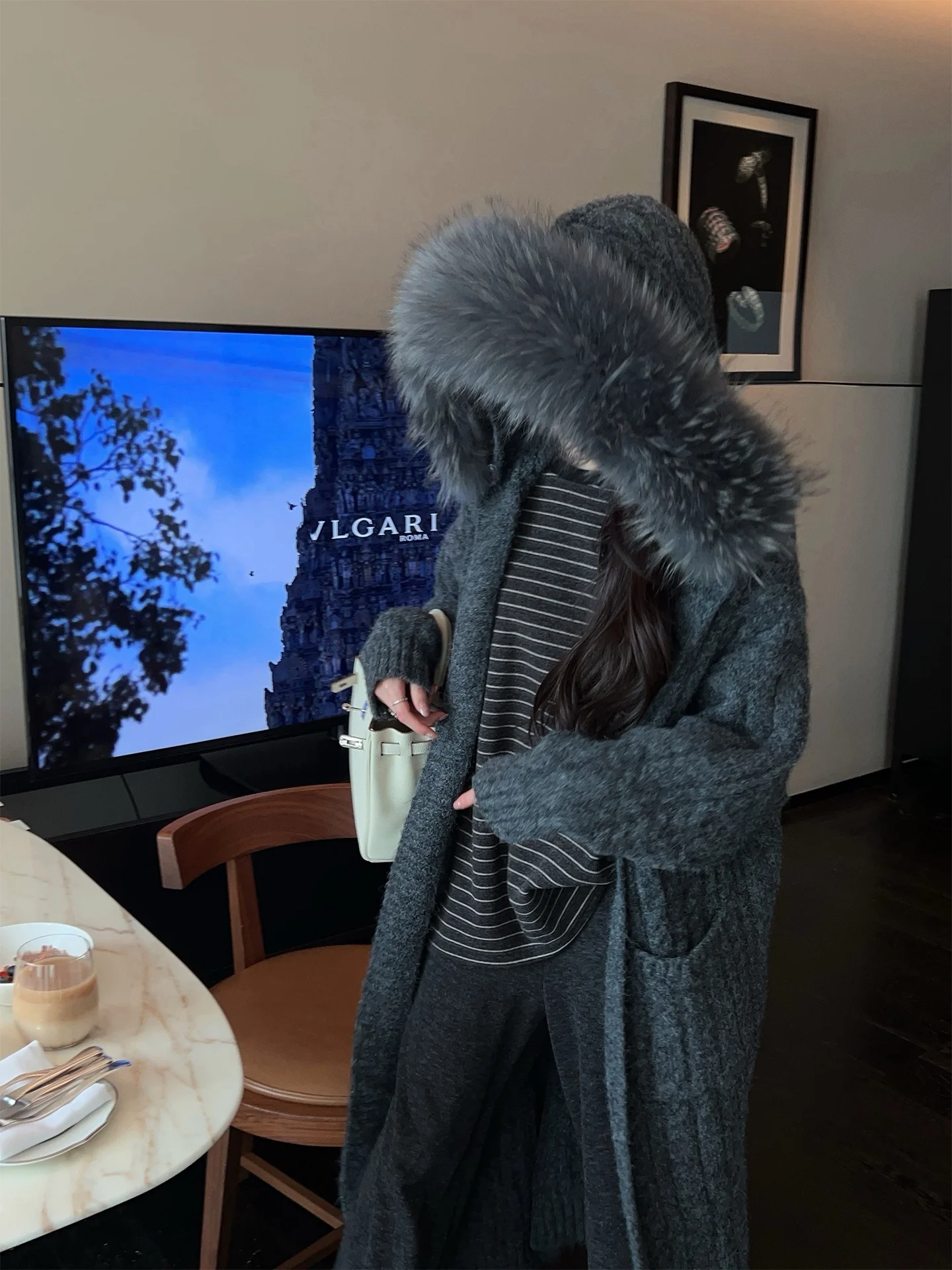 

Зимний утепленный длинный вязаный кардиган FairyJiang с капюшоном и волчьим мехом, повседневная свободная верхняя одежда для женщин на каждый день
