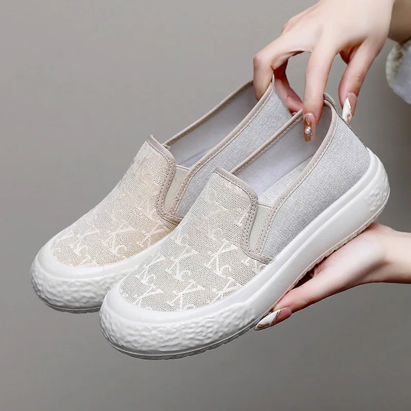 

Spring and Autumn Old Beijing New Women's Shoes Fashion Flat Bottom Shallow Mouth One Pedal Fisherman Shoes
