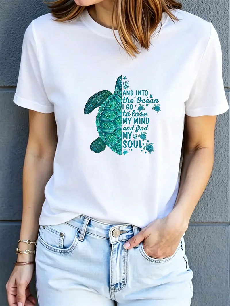 Retro Ocean Sea Turtle Print Lady Tee Funny Graphic Short Sleeve Tee Women Casual Loose Streetwear Daily Wear Simple Stylish Tee