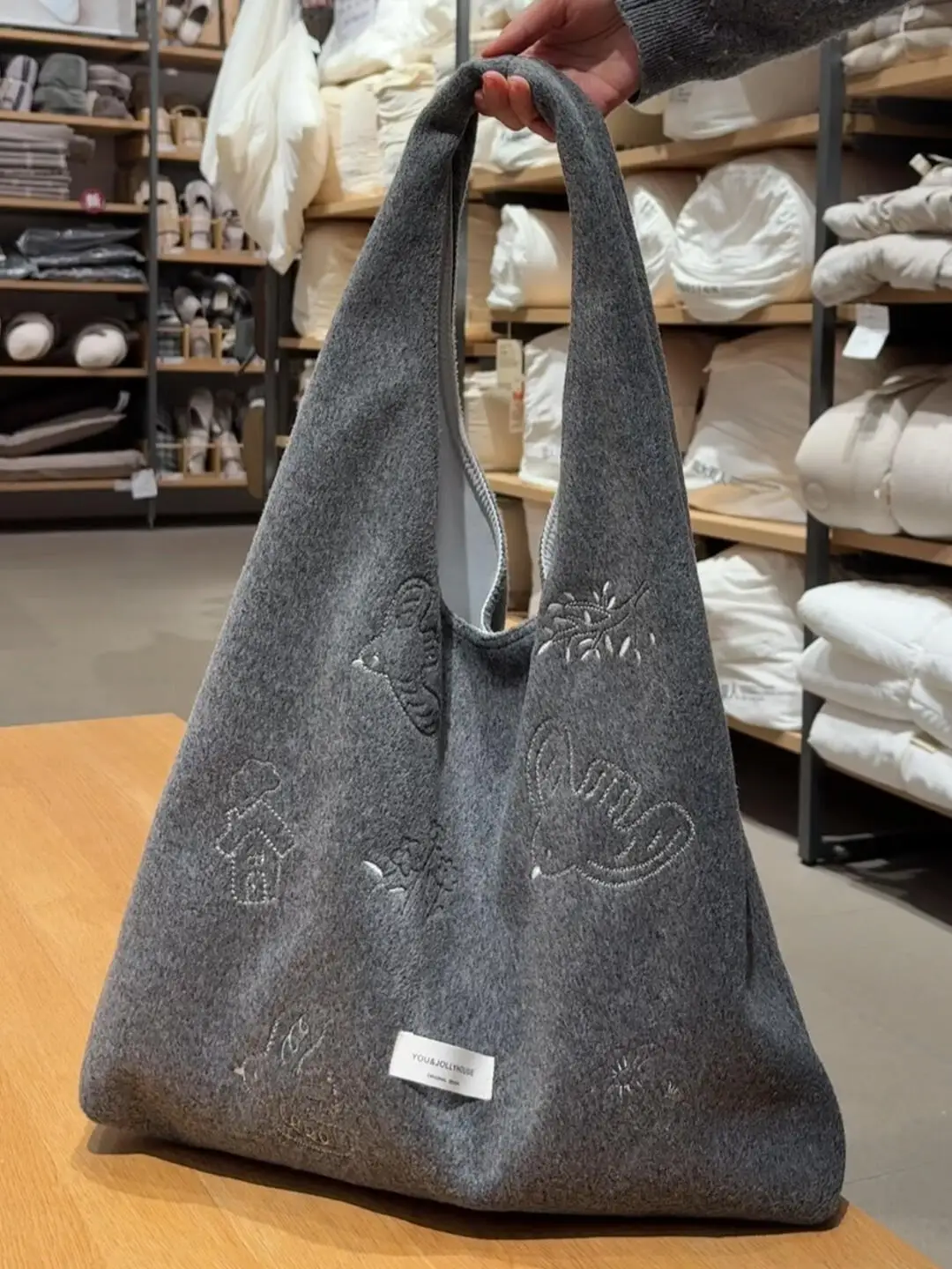 

Winter Letter Embroidered Canvas Tote Bag Single oulder Bag Artistic Fre Large Capaci Tot Bag Casual Simple Sle Soft ...