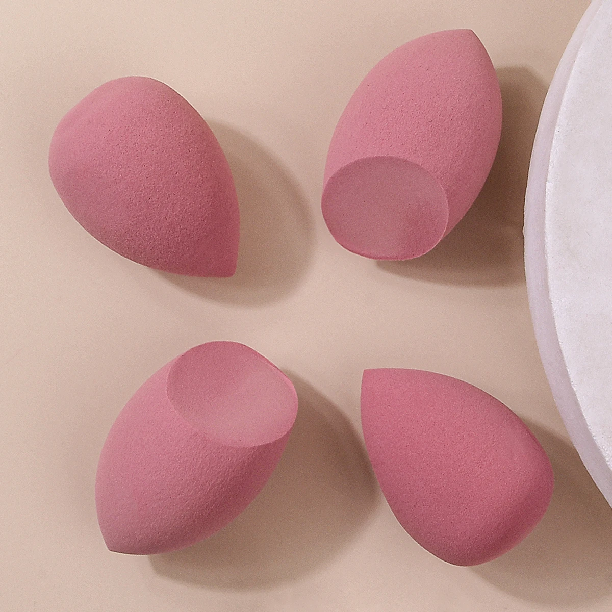 4PCS Super soft makeup sponge egg, a dry and wet dual-purpose facial makeup tool that is not prone to powder clogging