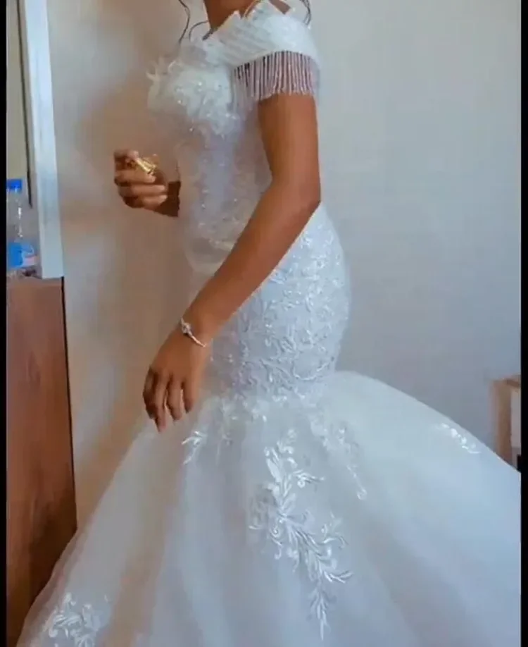 Customized Beautiful Square Neck Appliques Beads Wedding Dress Chapel Train Plus Size Cap Sleeves Tassels Church Bridal Gown