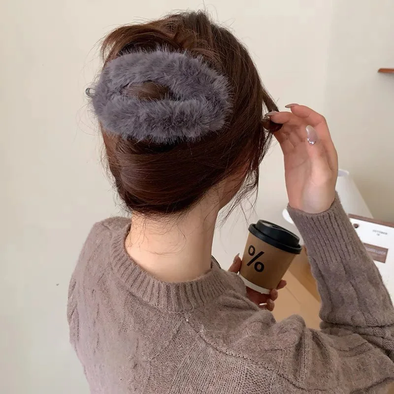 New Cute Faux Fur Twisted Hair Clip Large Size Soft Plush Furry Hair Clips Plastic Hairpin Women Hair Accessories