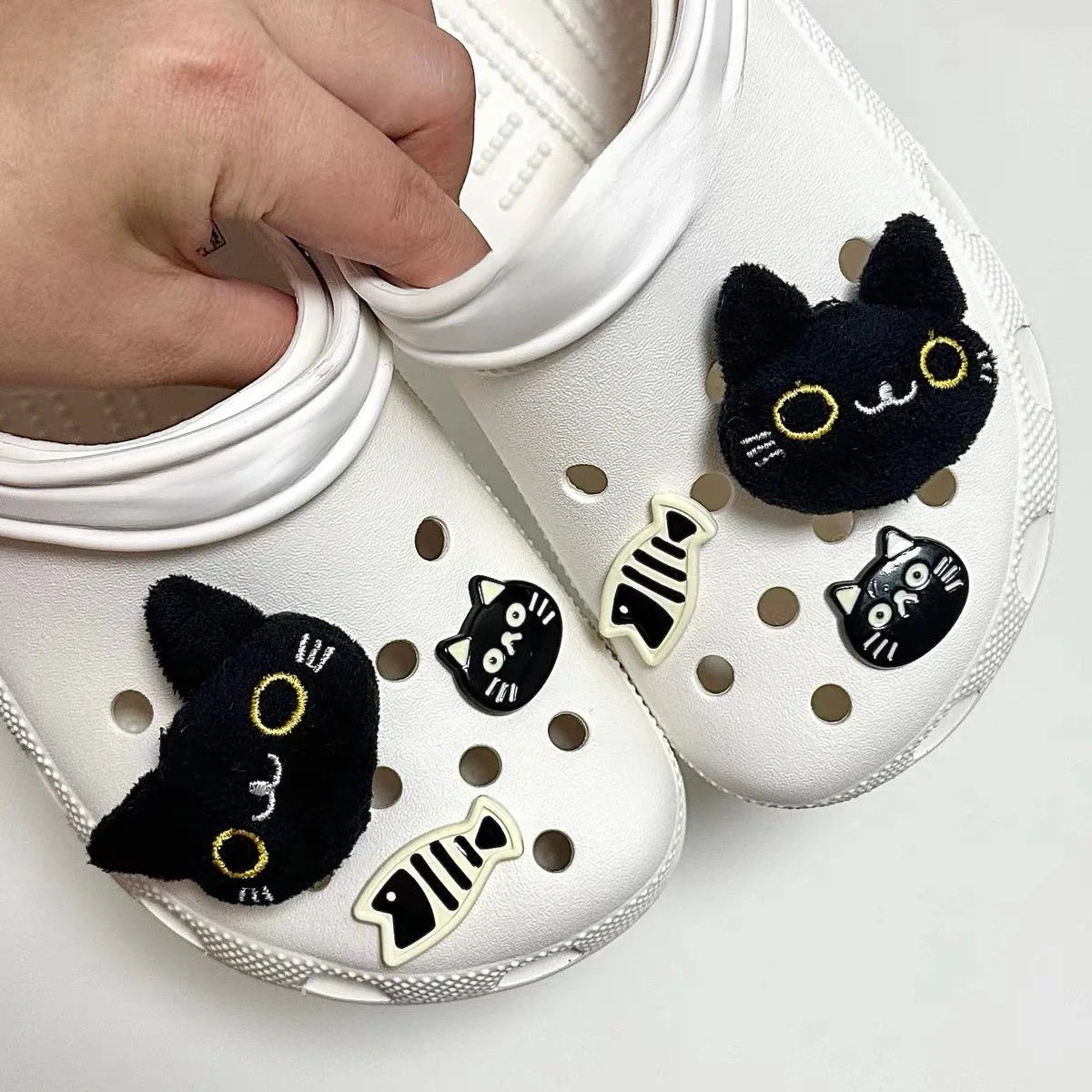 

Black Cat and Fish Series Cute Footwear Decoration Funny Charms for Crocs Lovely Adornment for Clogs Sandals Ins Popular Gift