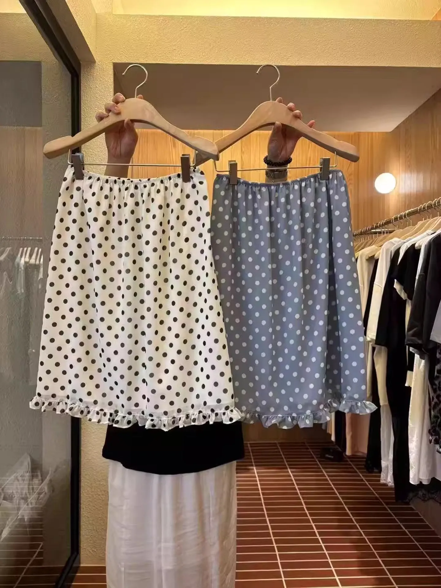 

Весна 2026: Корейская юбка в горошек в стиле Дондэмун, женская, с эластичной талией, кружевными вставками, приталенная, для повседневной носки