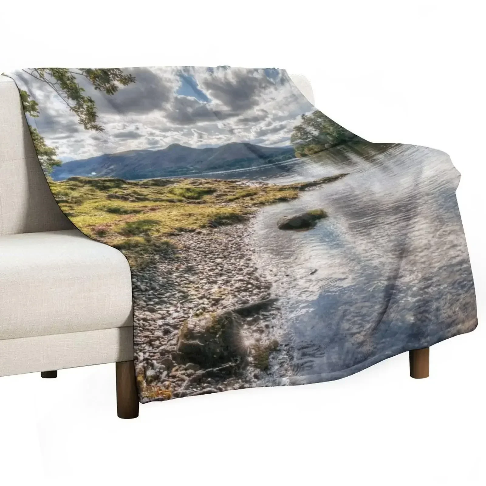 

Catbells & Derwent Isle From Derwentwater Throw Blanket Lightweight Warm Blanket for Indoor Outdoor Use