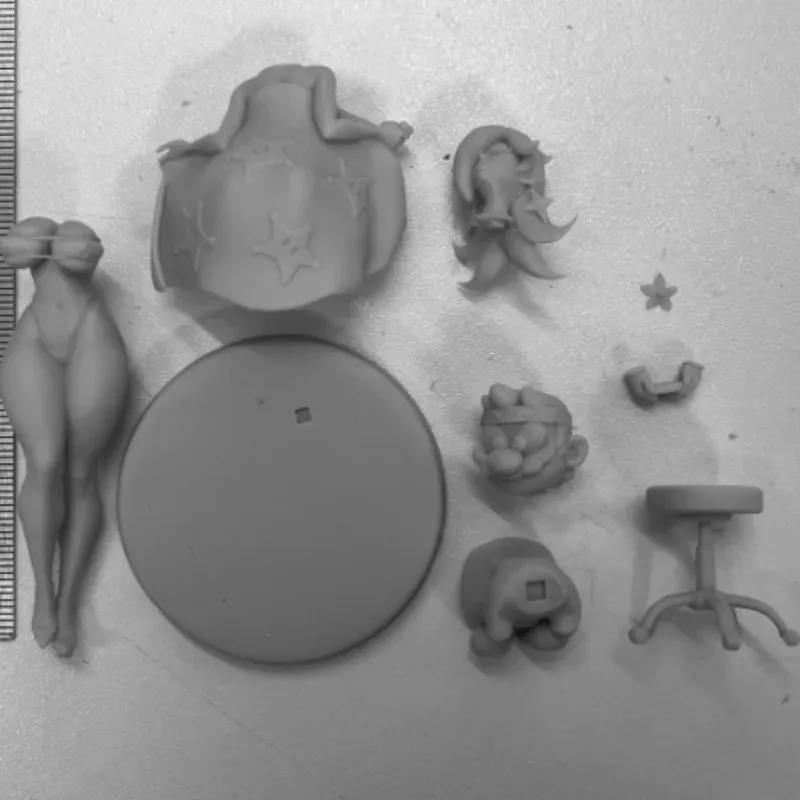 

1/24 Scale Cartoon Girl and Doctor Resin Figure Assembled Model Kit Unassembled and Unpainted Hobby Miniatures 3D printing